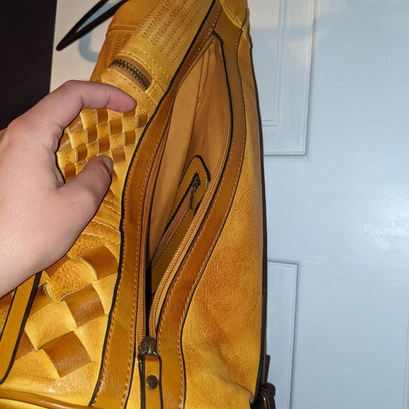 Vegan leather backpack - Picture 8 of 9